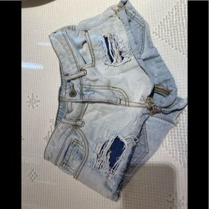Bullhead denim low rise shorts size 24.